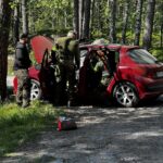 Osasto auto-onnettomuus paikalla