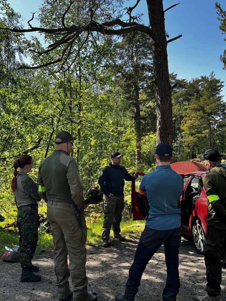 Ilkka opastaa EA rastilla